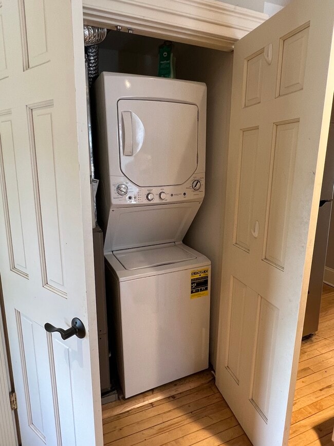 Photo - 1119 4th St NE Unit 1119 4th Street