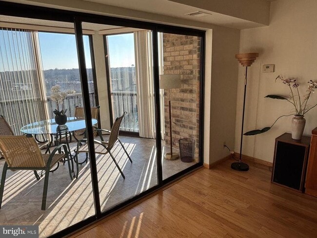 Building Photo - 5903 Mt Eagle Dr Unit 1207