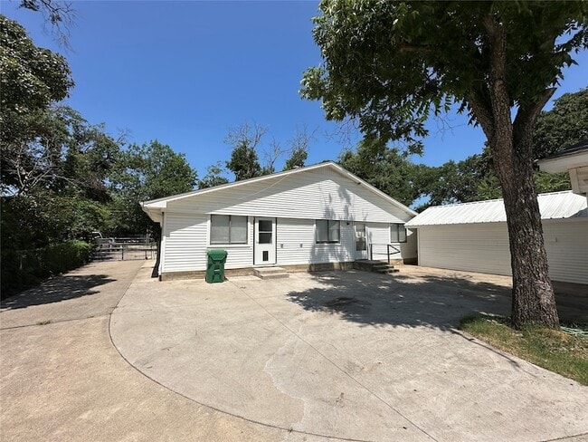 Building Photo - 134 Bellaire Dr Rental