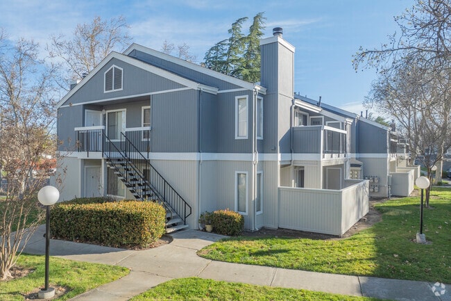 Building Photo - SYCAMORE VILLAGE