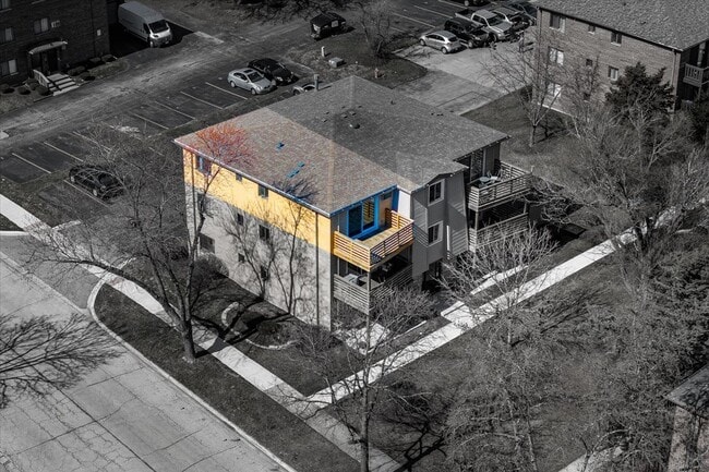 Photo - 708 W 65th St Unit 5