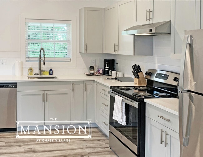 Photo - Chase Village