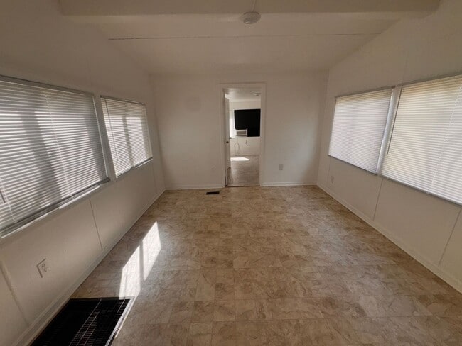 Photo - 1137 S Christiana Ave