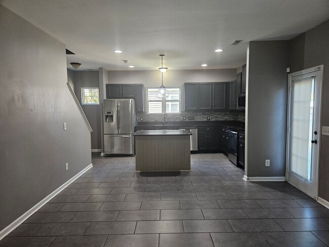Photo - 3 Bedroom 2.5 bath unfurnished home in The Landing at Mill Creek - Sneads Ferry