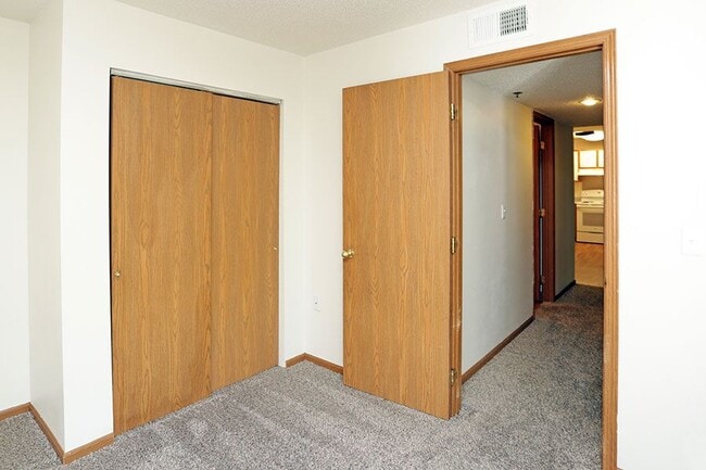 THE ARBORS APARTMENTS