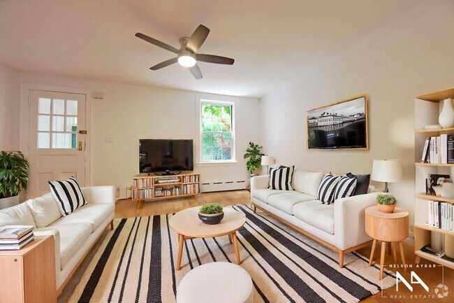 Building Photo - 39-13 46th St Rental