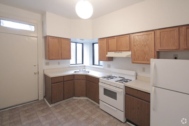 Building Photo - 405 Peebles St Rental