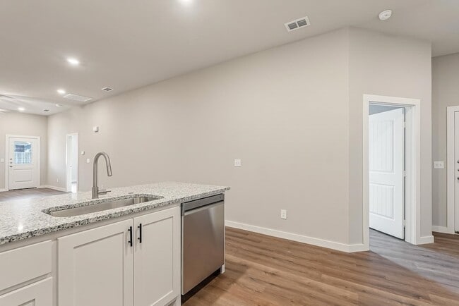 Photo - 2703 Baron Ave