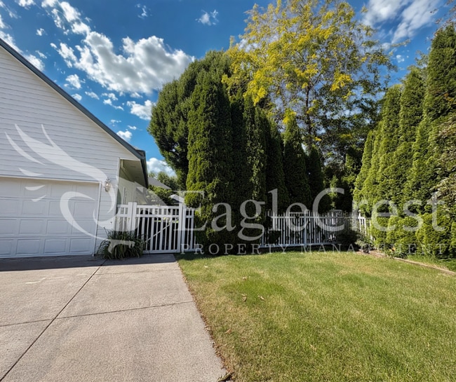 Brand-New Bright & Open Studio Apartment ~ $300.00 OFF 2nd Month Rent!!