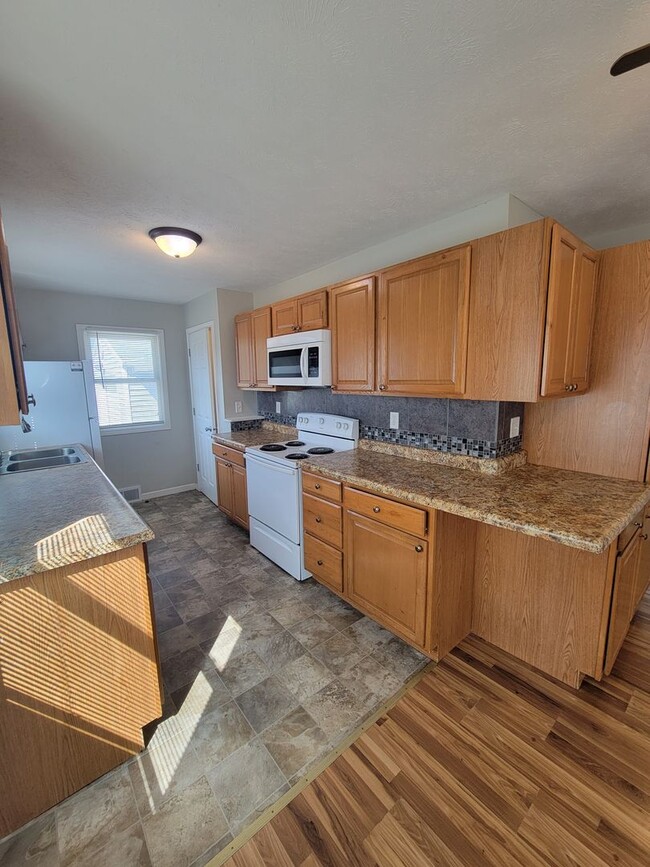 Photo - Beautiful 3 Bed 2 Bath House!