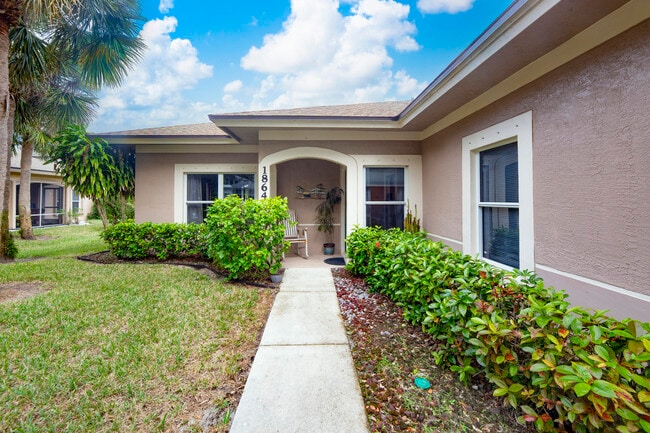 Photo - 1864 S Dovetail Dr Unit A1