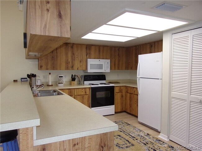 Photo - 876 Pritchard Island Rd