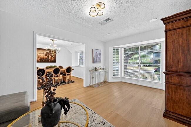 Photo - 15202 La Mancha Dr