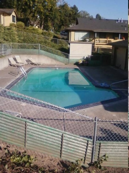 Pool - Chestnut Place