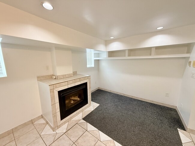 Building Photo - 1178 Lincoln Rd Unit 6