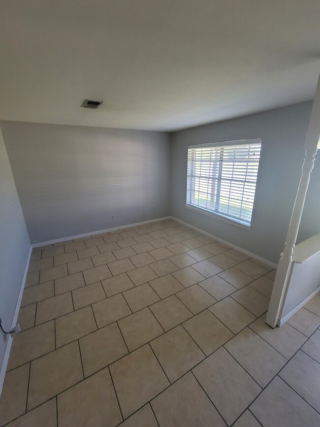 Photo - 6084 W Roundbunch Rd