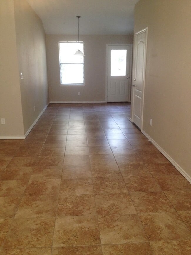 Photo - Coming Soon: 2 Bedroom Duplex for Rent in Lindale! Unit 17012 Loring Ln
