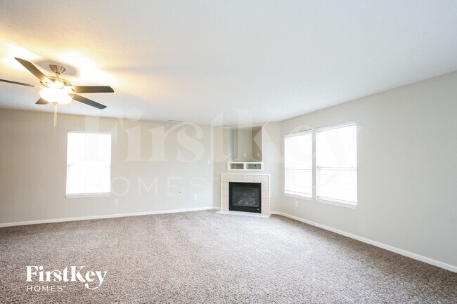 Photo - 8775 N Springview Dr