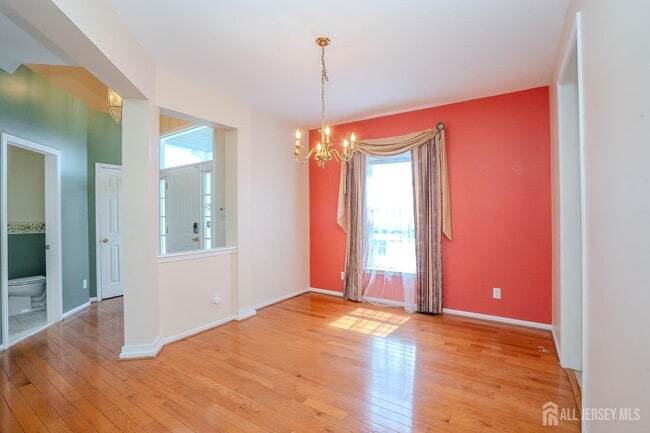 Photo - 31 Hawthorn Dr