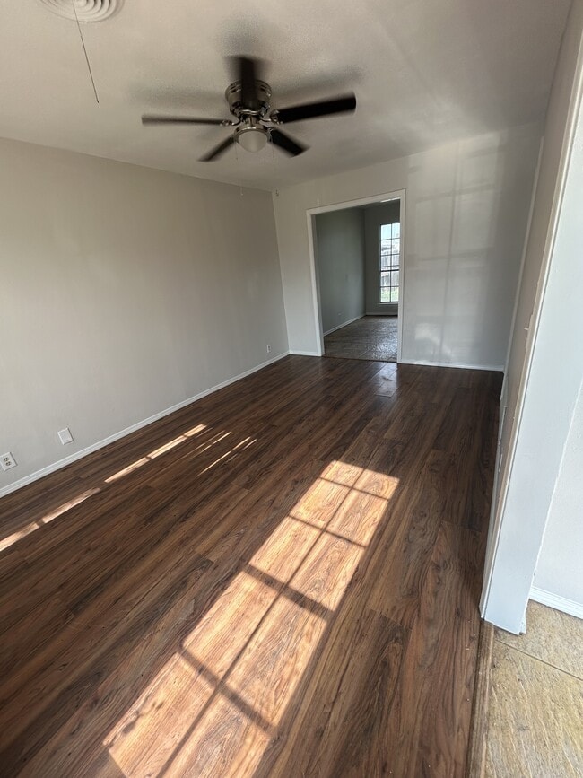 Photo - 3603 S Hughes St