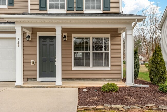 Photo - 135 Bellfare Dr