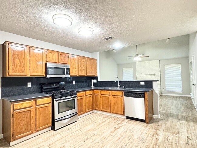 Photo - 406 Beverly Ln