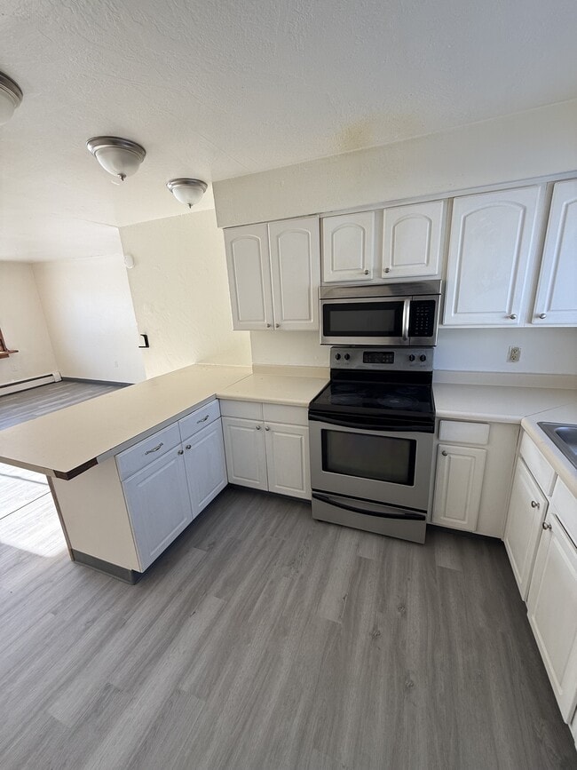 Building Photo - 829 17th Ave Unit 150