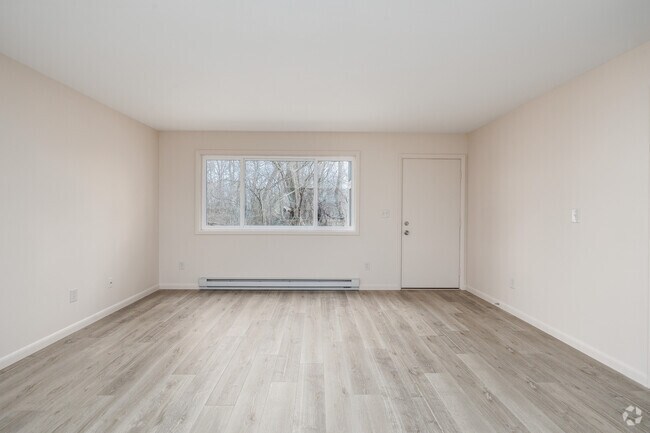 Townhouse 3 - 2BR, 2BA - 1,020SF - Living Room