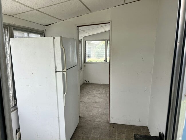 Photo - 147 Southland Ct