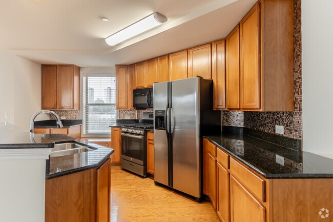 2BR, 2.5BA + Den - 1,690SF - Kitchen - Fountain Square