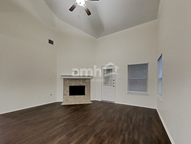 2550 Riverway Dr