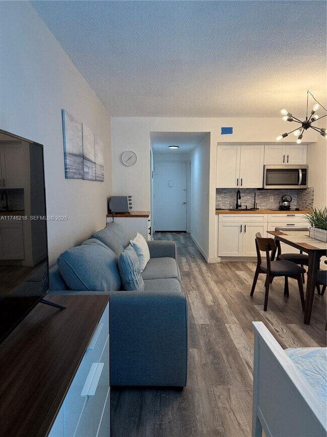 Photo - 400 Kings Point Dr Unit 105