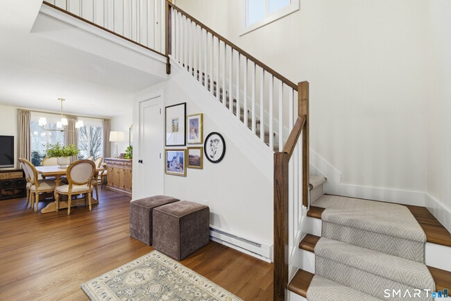 Building Photo - 60 Cinnamon Spring Unit 60