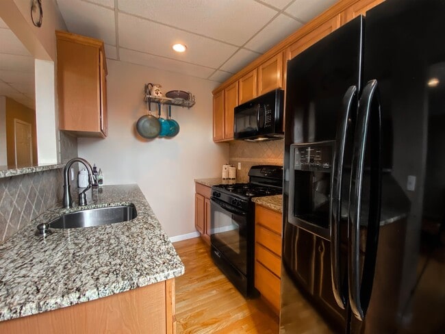 Photo - 37 W 19th St