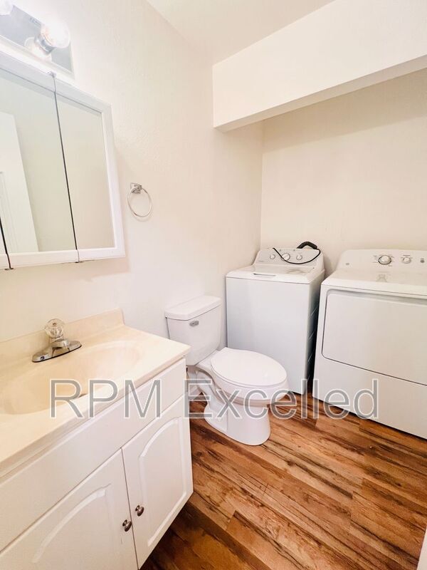 Photo - 634 M St NE Unit #4