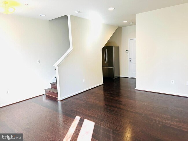 Photo - 13817 Byrne Park Dr
