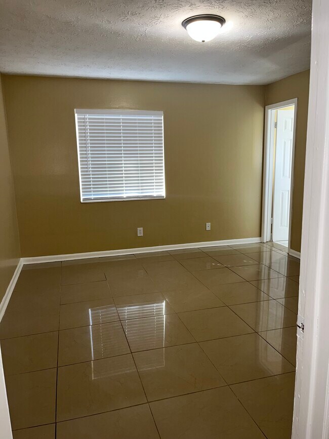 7556 La Fontaine Dr