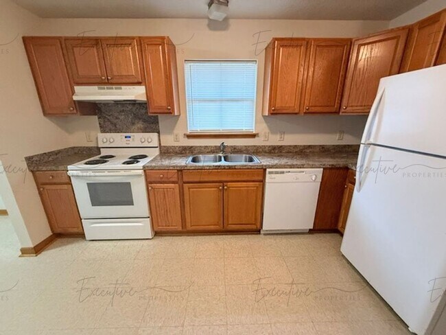 Photo - 2204 N Malcolm St Unidad A