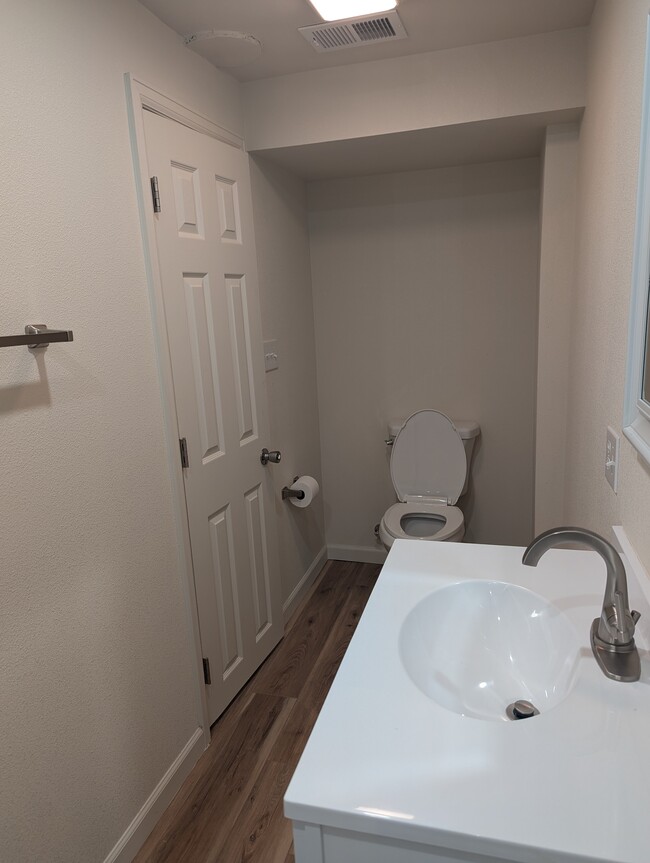 Photo - 2714 Snyder Ave Unidad B