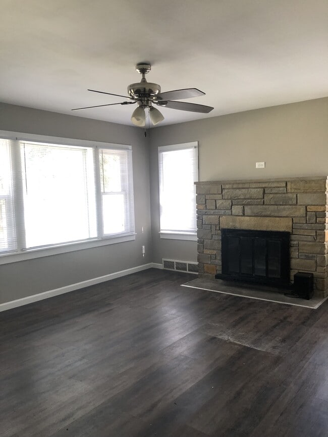 Photo - 259 Lippincott Ln