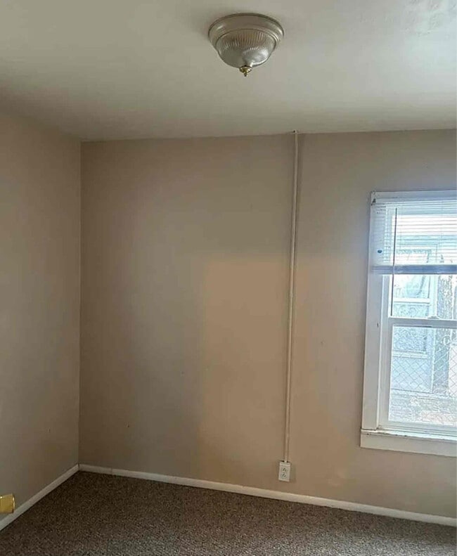 Photo - 700 Bellevue Pl