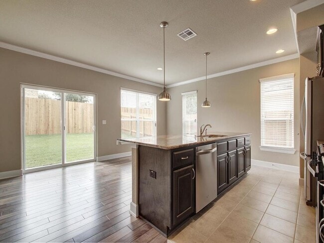 Photo - 4705 Rosedale Ave
