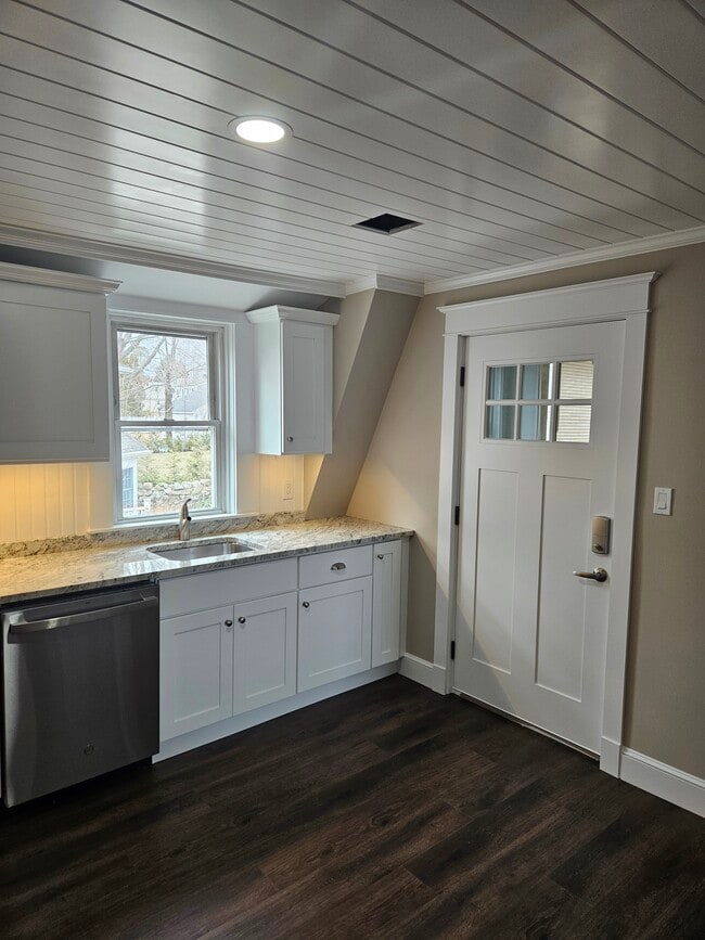 Building Photo - 9 Cleveland St Unit #2 North