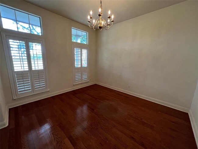 Photo - 6126 Hartson