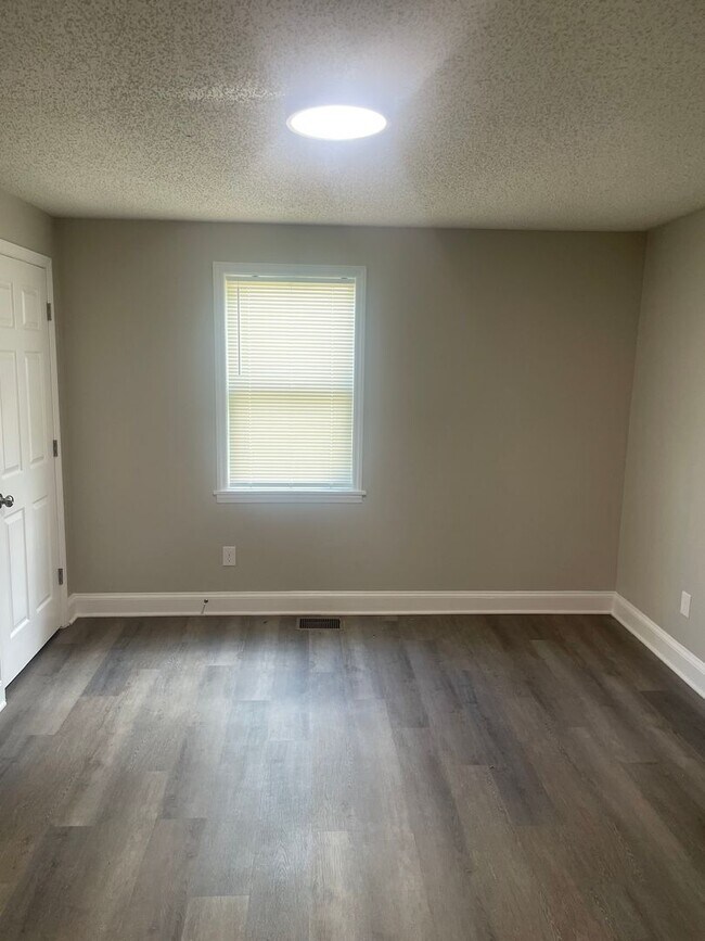 Photo - 4509 Lansing Dr