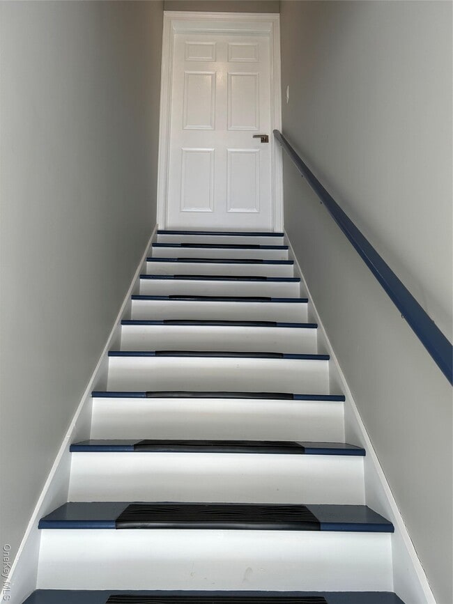 Photo - 135 Gale Rd Unit upstairs