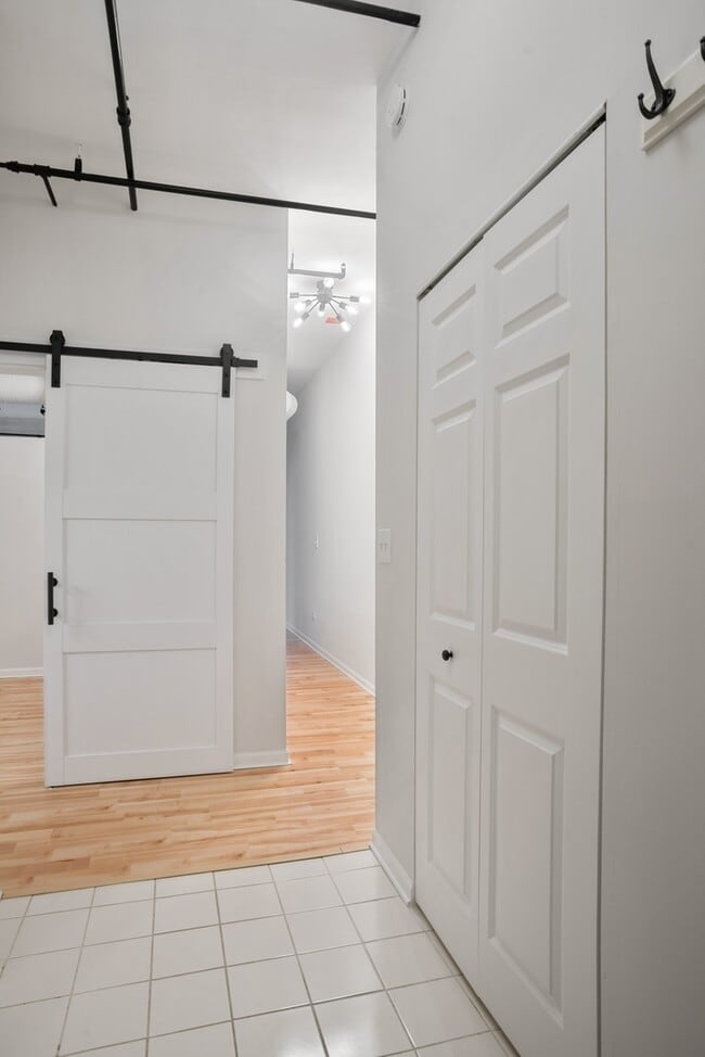 Photo - 400 W Ontario St Unit 608