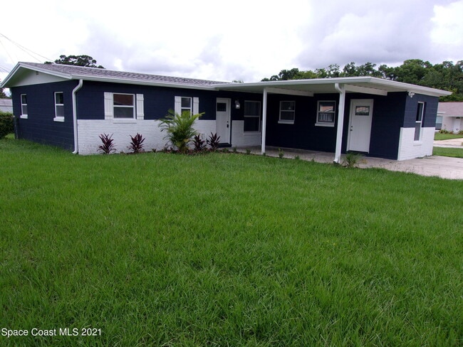 Photo - 1240 N Singleton Ave