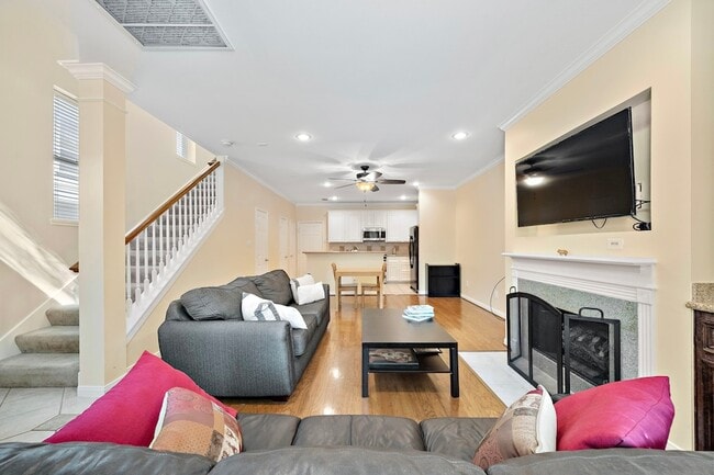 Photo - 90 McGowen St