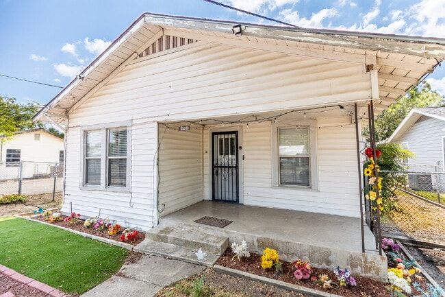 Photo - 226 W Harding Blvd